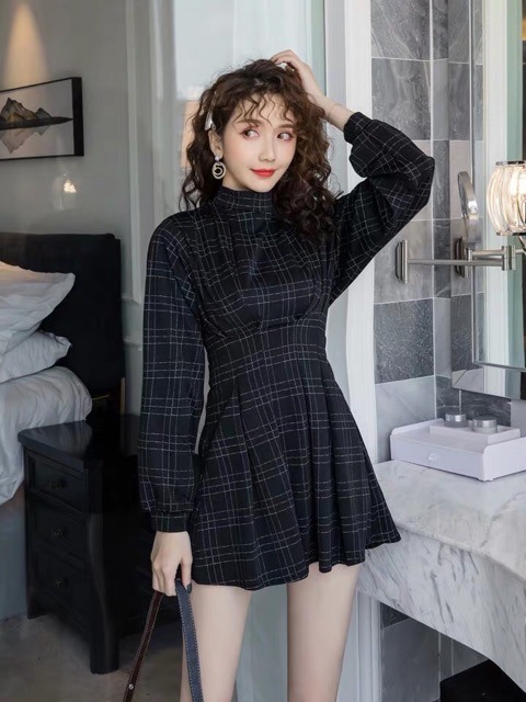 Váy sơ mi kẻ cổ tàu