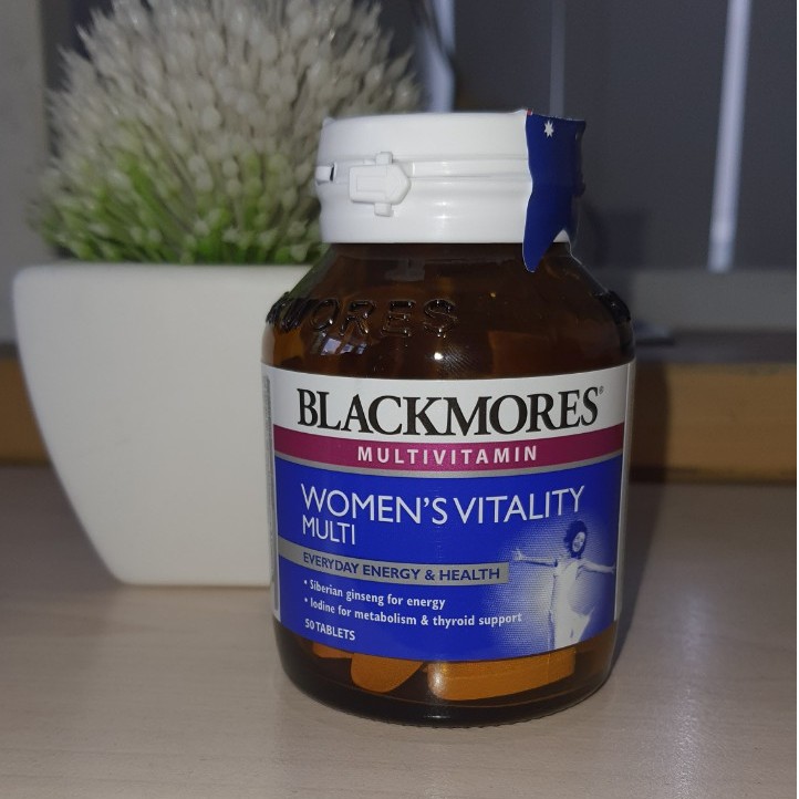 Viên Uống Bổ Sung Vitamin Tổng Hợp Cho Nữ Blackmores Women's Vitality Multi Lọ 50 Viên