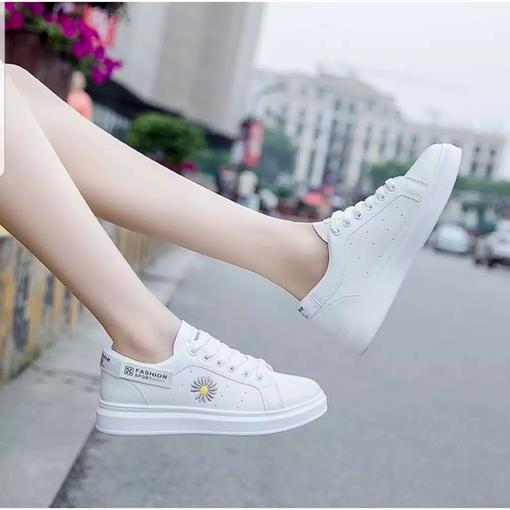 Giày Sneaker Thêu Hoa Hướng Dương Ys 211