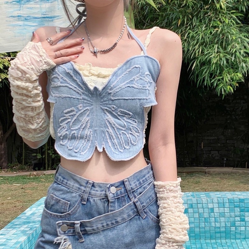 Set áo yếm denim hình bướm + áo hai dây ren trắng và bao tay
