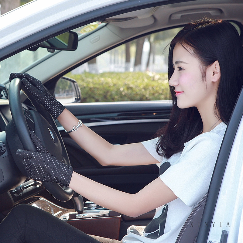 Găng tay chống nắng in họa tiết chấm bi cho nữ