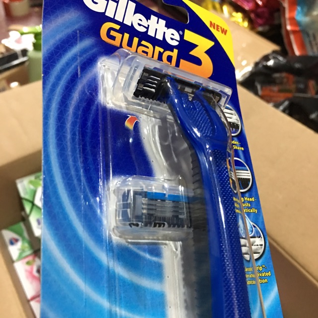Dao cạo râu 3 lưỡi Gillette Guard 3