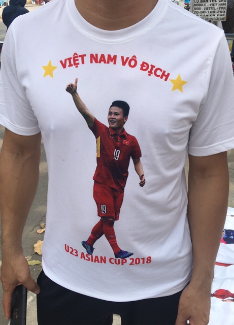 Áo thun Quang Hải U23 Việt Nam Vô Địch Cổ Động Trắng