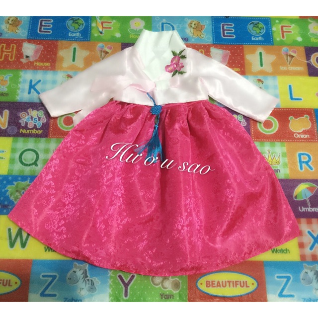 Hanbok bé gái