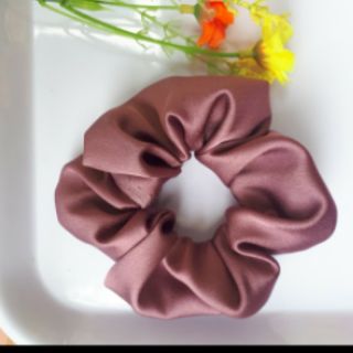 Scrunchies vải  trơn(giao  màu ngẫu nhiên)