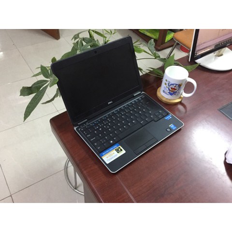 Laptop Dell Latitude E7240 (Core i5-4310U, RAM 4GB, SSD 128GB, VGA Intel HD 4400, 12.5 inch)