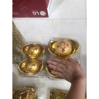 Đĩnh vàng Thần Tài