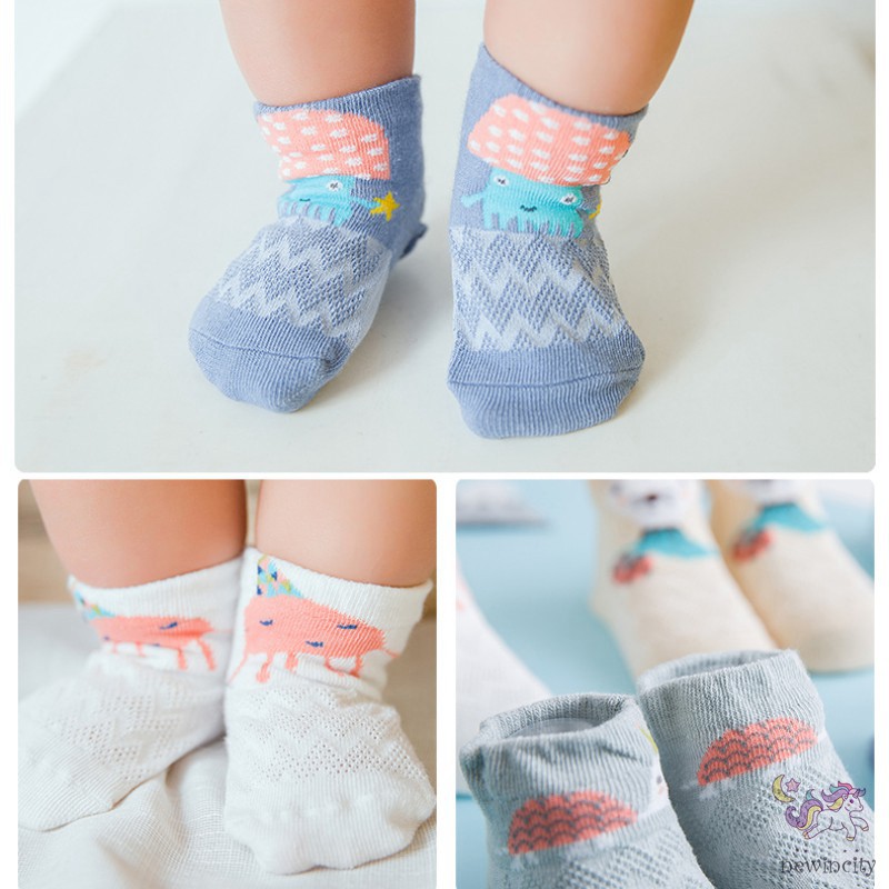 Set 5 Đôi Vớ Cotton Chống Trượt Kiểu Dáng Hoạt Hình Thời Trang Cho Bé Dễ Thương