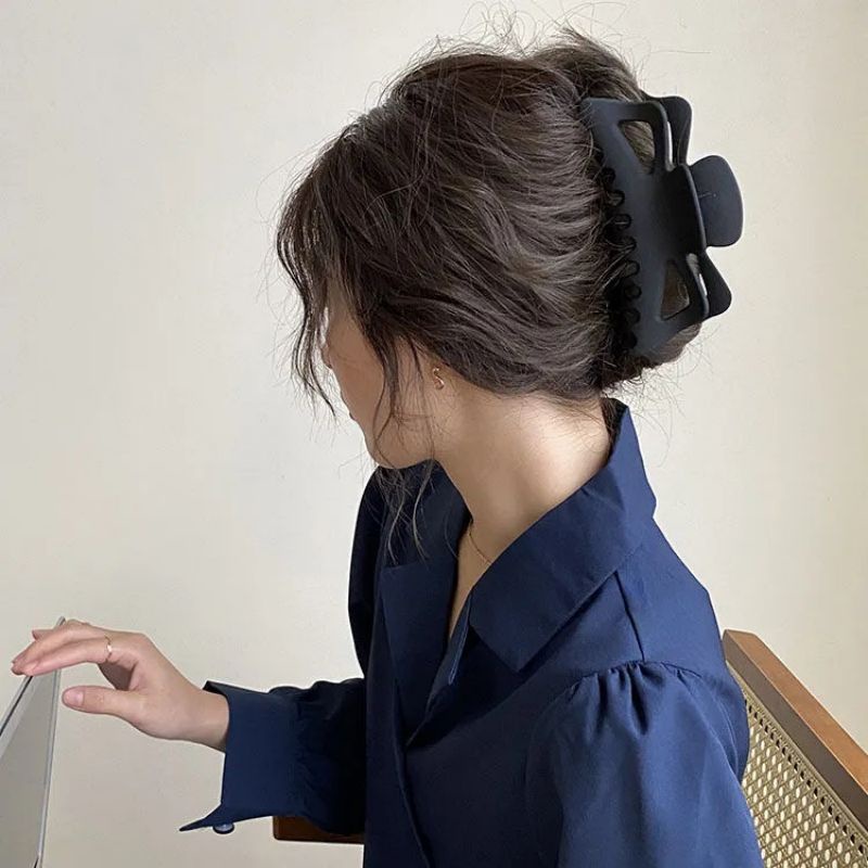 Kẹp Tóc / Kẹp Tóc Đuôi Ngựa Bằng Acrylic Màu Đen Nhám Phong Cách INS Đơn Giản Cho Nữ