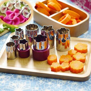 Bộ Dụng Cụ 8 Khuôn Inox Tạo Hình trái cây, củ quả, bột bánh, nui….