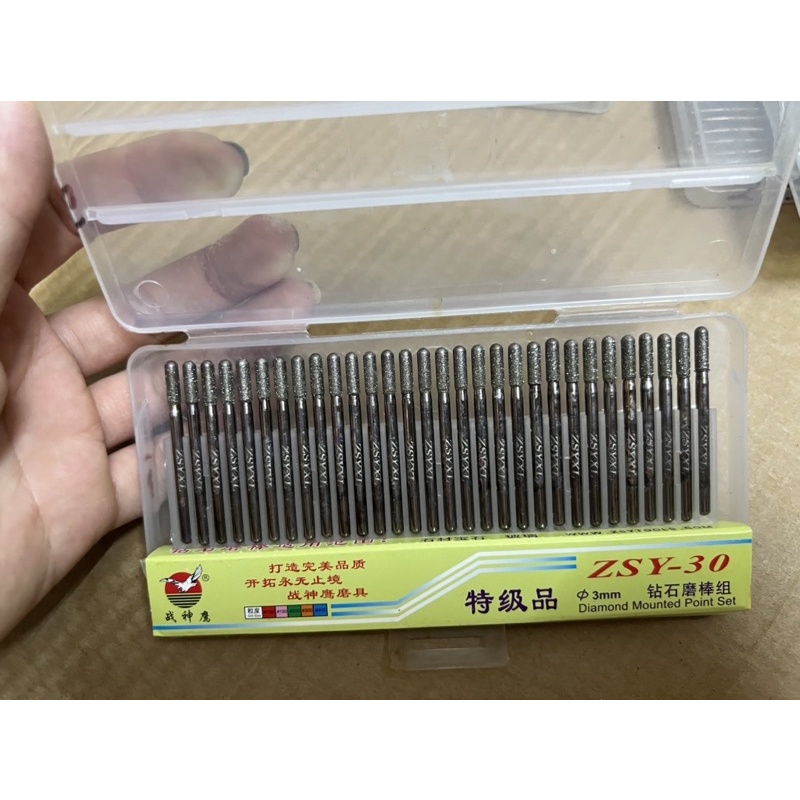 Bộ mũi mài kim cương Đài Loan 30 chi tiết giông nhau trụ, tròn, nhọn.... hiệu ZSY-30