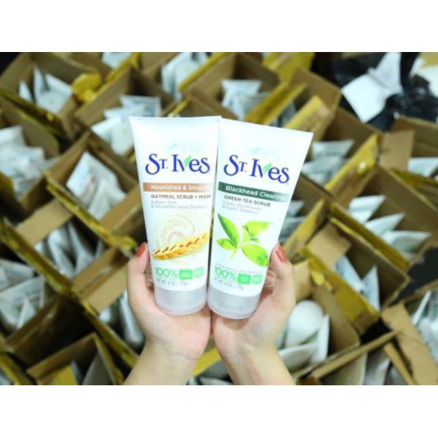 Tẩy da chết ST.Ives Blackhead Clearing Green Tea Scrub