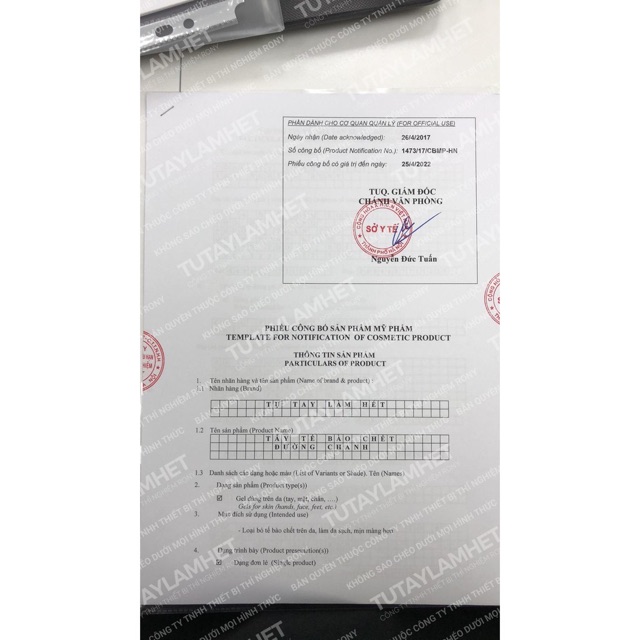 MUỐI HYMALAYA TẨY DA CHẾT MÔI