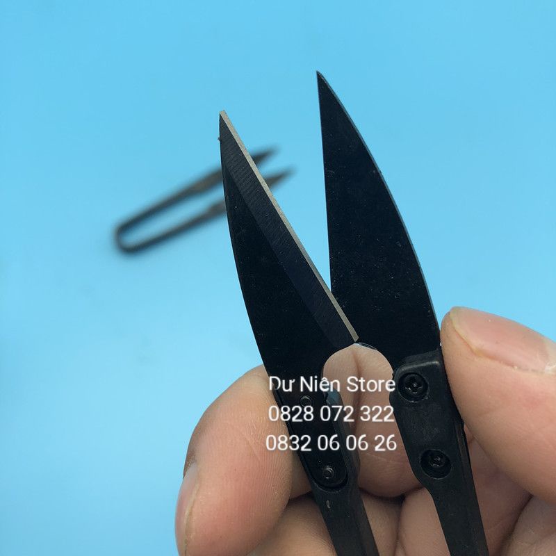 Kéo Bấm Chỉ Lưỡi Đen Cán Nhựa Đen.