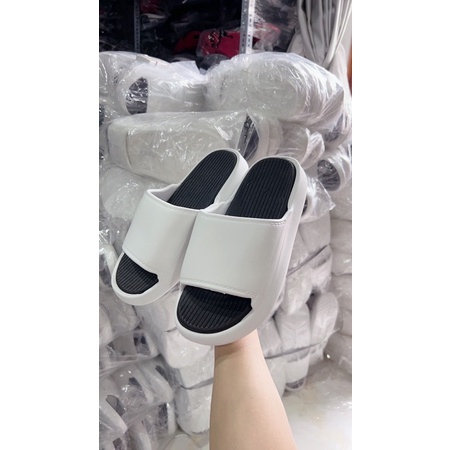 Dép Bánh Mì Trắng Đen ( ảnh thật + tăng 1 size )