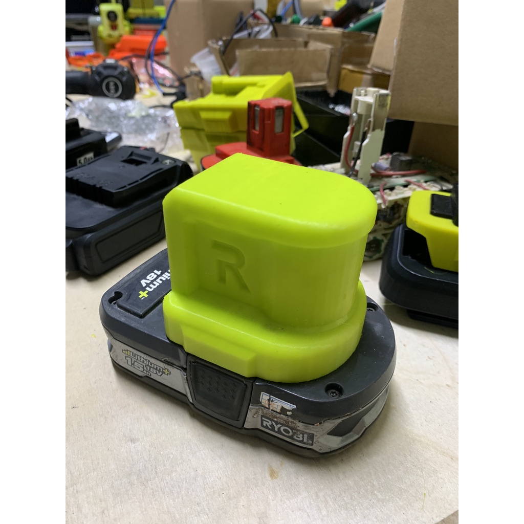 Đốc sạc dự phòng dùng cho pin Ryobi 18V