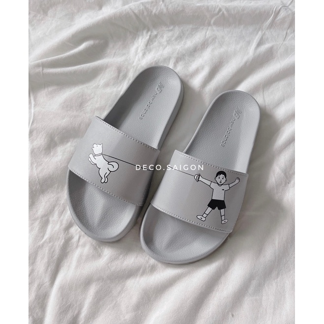 Dép quai ngang thêu họa tiết NB x Noritake Boy & Dog nhiều màu cao 2cm – Hỗ trợ đổi size/tặng kèm box – Deco.saigon