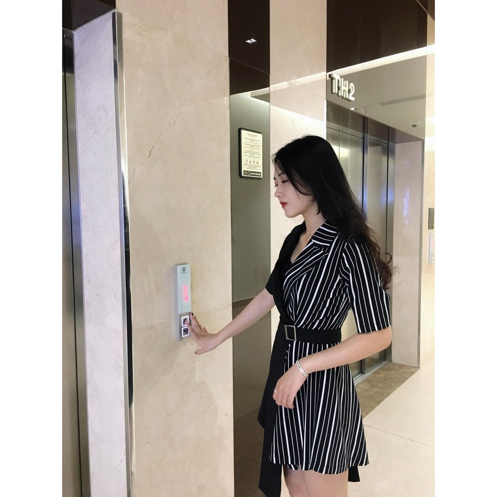 Váy xòe tay lửng phối màu đen và kẻ sọc- lystore