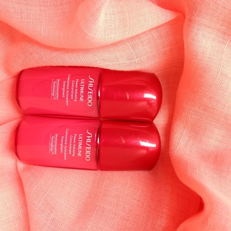 Tinh chất Shiseido Ultimune Power Infusing Concentrate khôi phục, tái tạo da 10ml.