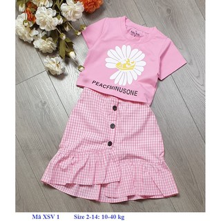 Mã XSV 1 - Set thời trang váy caro áo thun hoa cúc