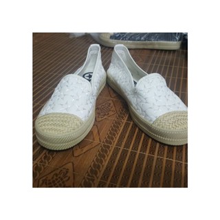 Giày slip on nữ