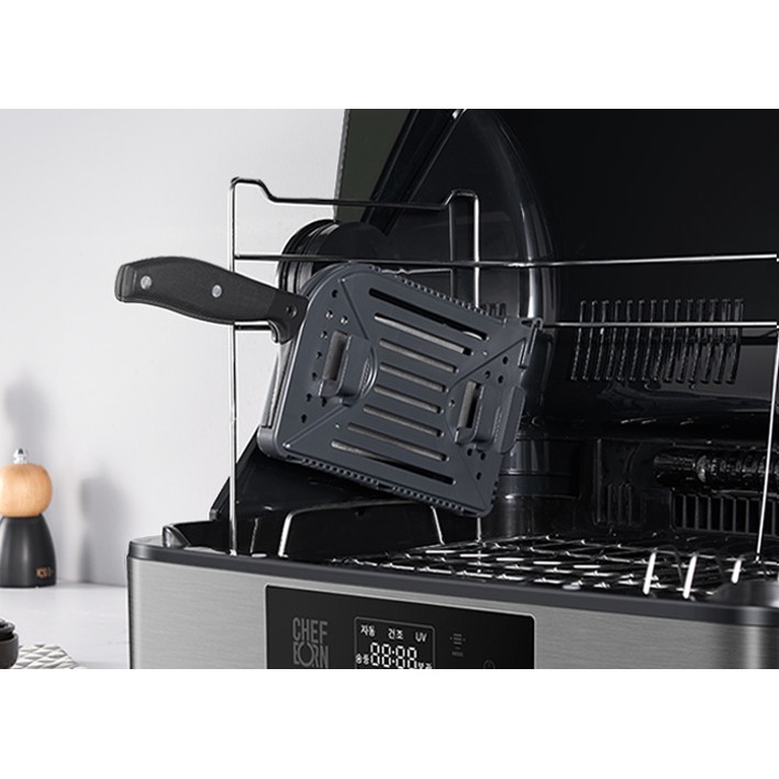 Máy sấy và tiệt trùng chén bát bằng tia UV CHEFBORN KOREA
