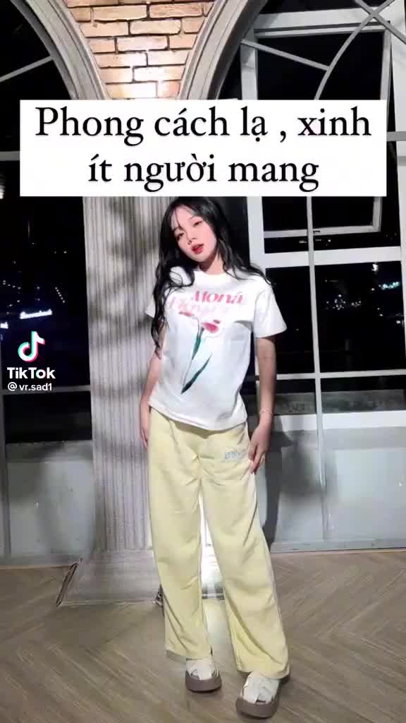 Áo thun baby tee in hoa MONÁ - FLEUR TRẮNG, Áo phông form baby tee local brand Heyyou.studio | BigBuy360 - bigbuy360.vn