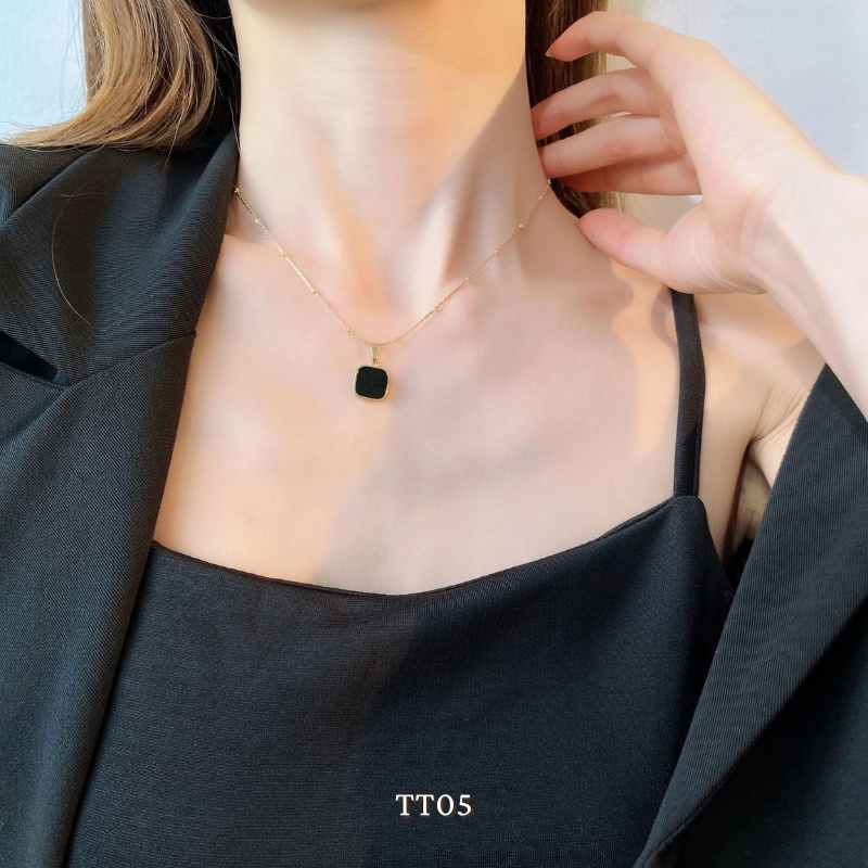 [KHÔNG ĐEN GỈ] Dây chuyền Titan mặt vuông trắng đen basic cá tính đơn giản - Mely TT05