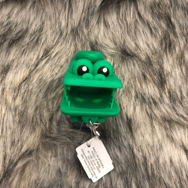 Móc khoá bbw hình cá xấu