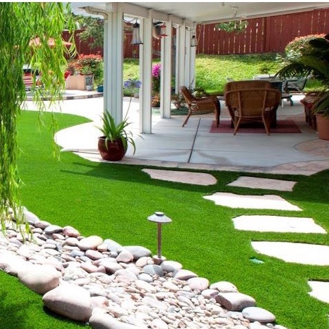 Thảm cỏ nhân tạo 1cm lót sàn dán tường trang trí cao giá rẻ lắp ban công sân vườn trang trí sự kiện