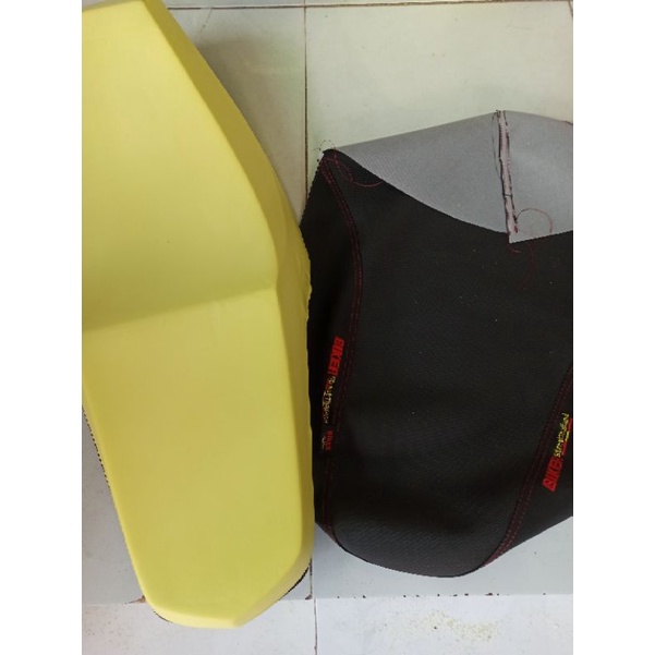 Yên exciter 155 , Mút yên exciter 155 , da yên logo