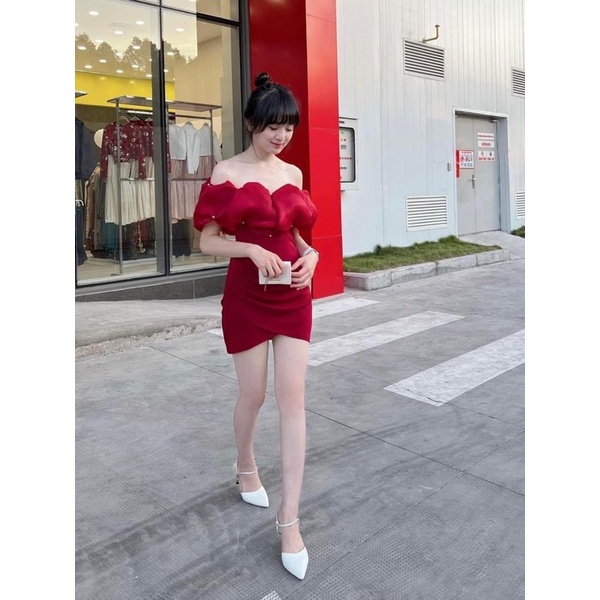 Váy đỏ dự tiệc
