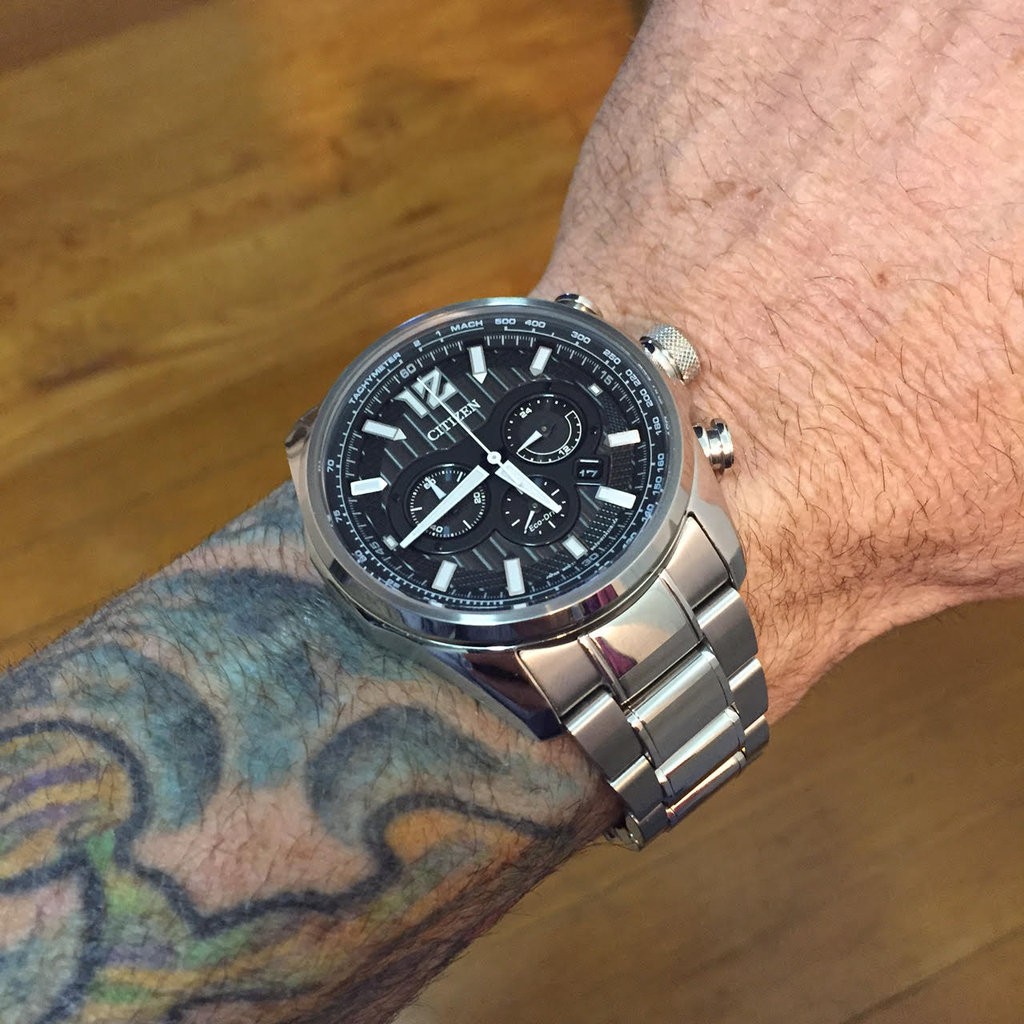 Đồng hồ Nam Citizen Eco Drive CA4170-51E Mặt nâu đen,Kim dạ quang,Lịch ngày-Năng lượng ánh sang-Dây kim loại-Size 43mm