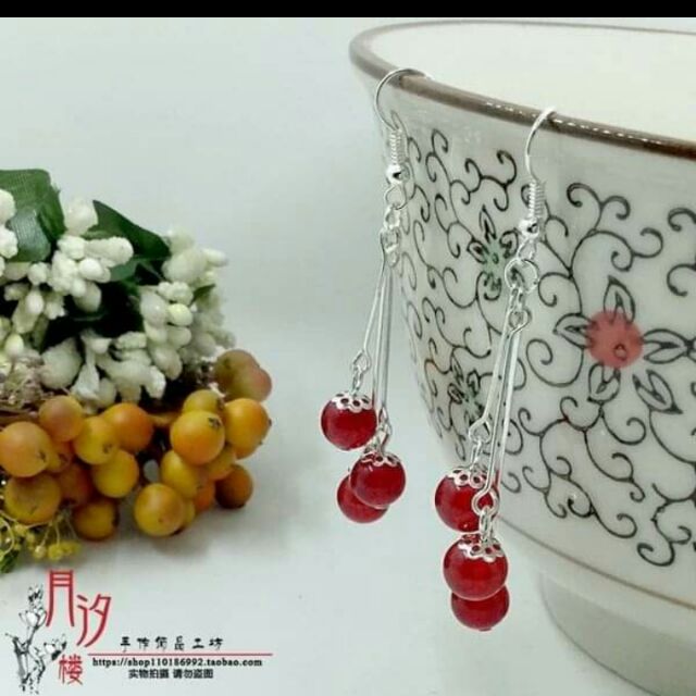 khuyên tai cổ trang