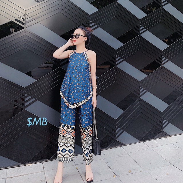 Set yếm thổ cẩm