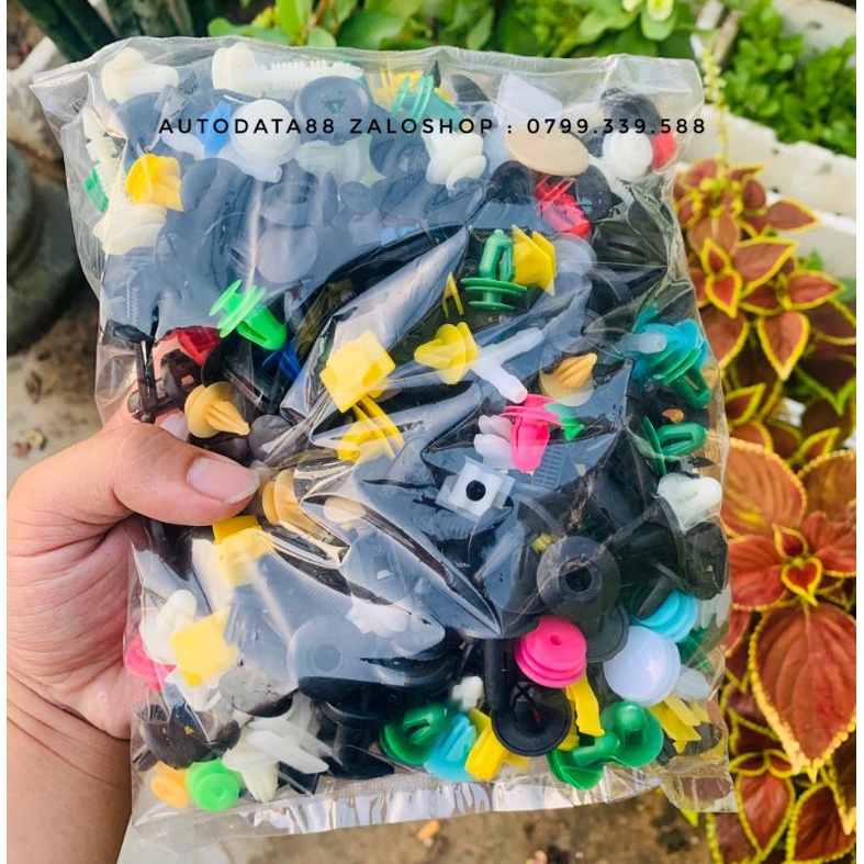 Bộ 500 đinh tán ,chốt vít nở nhựa cho xe hơi ô tô