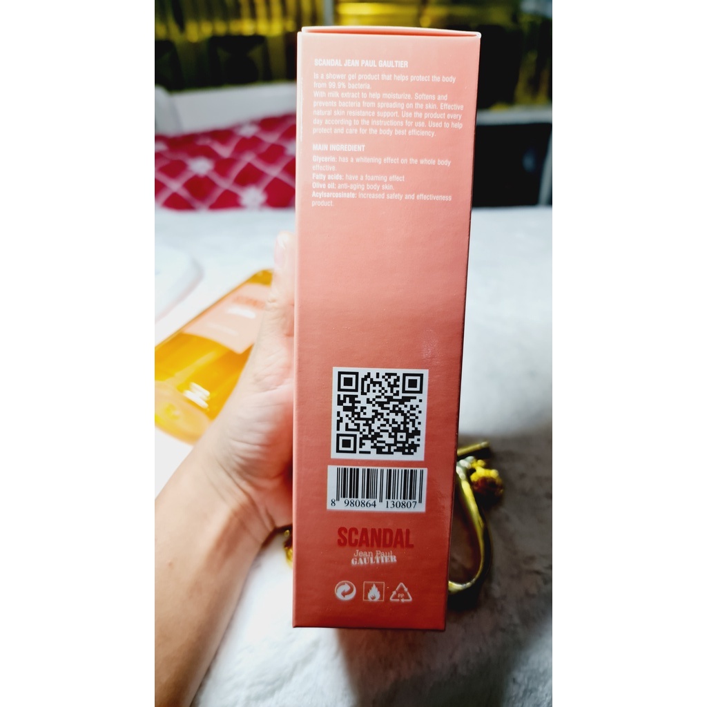 Sữa tắm nước hoa dưỡng da Jean Paul Gaultier Scandal Shower Gel 450ML | BigBuy360 - bigbuy360.vn