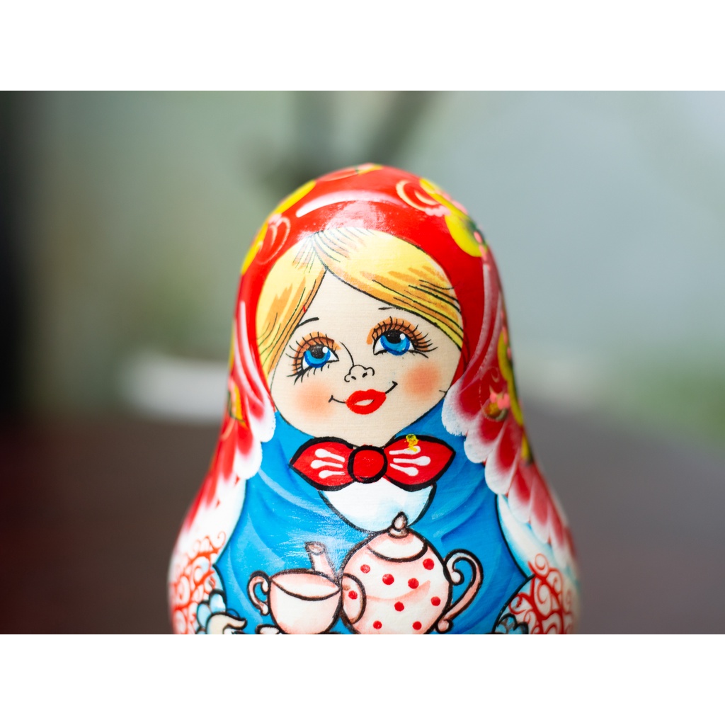 (CỰC DỄ THƯƠNG) LẬT ĐẬT NGA 16CM &quot;CÔ BÉ MỜI TRÀ&quot; RẤT ĐỘC ĐÁO VÀ DỄ THƯƠNG QUÀ LƯU NIỆM NGA GIÁ TỐT NHẤT