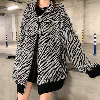 ÁO KHOÁC ULZZANG FORM RỘNG HÌNH DA NGỰA VẰN SIÊU XINH - ORDER 10 NGÀY