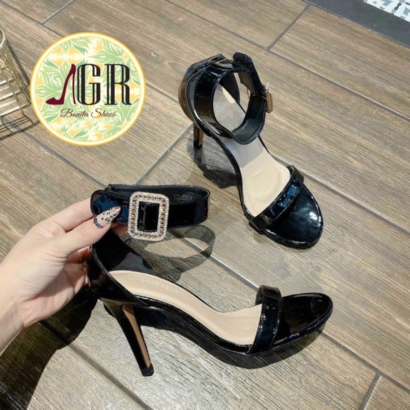 Sandal quai mảnh cổ cao khoá đá vuông gót nhọn 8cm