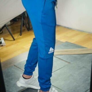 Quần thể thao Adidas