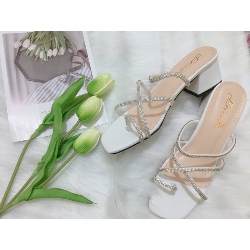 Sandal xỏ ngón đính đá  ,gót vuông 5 phân sang trọng dễ phối đồ cho chị em mã S06