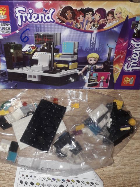 Lắp ráp 1 hộp Lego_Friend 6 Ca Sĩ 9986 có nhiều chi tiết bằng nhựa ABS
