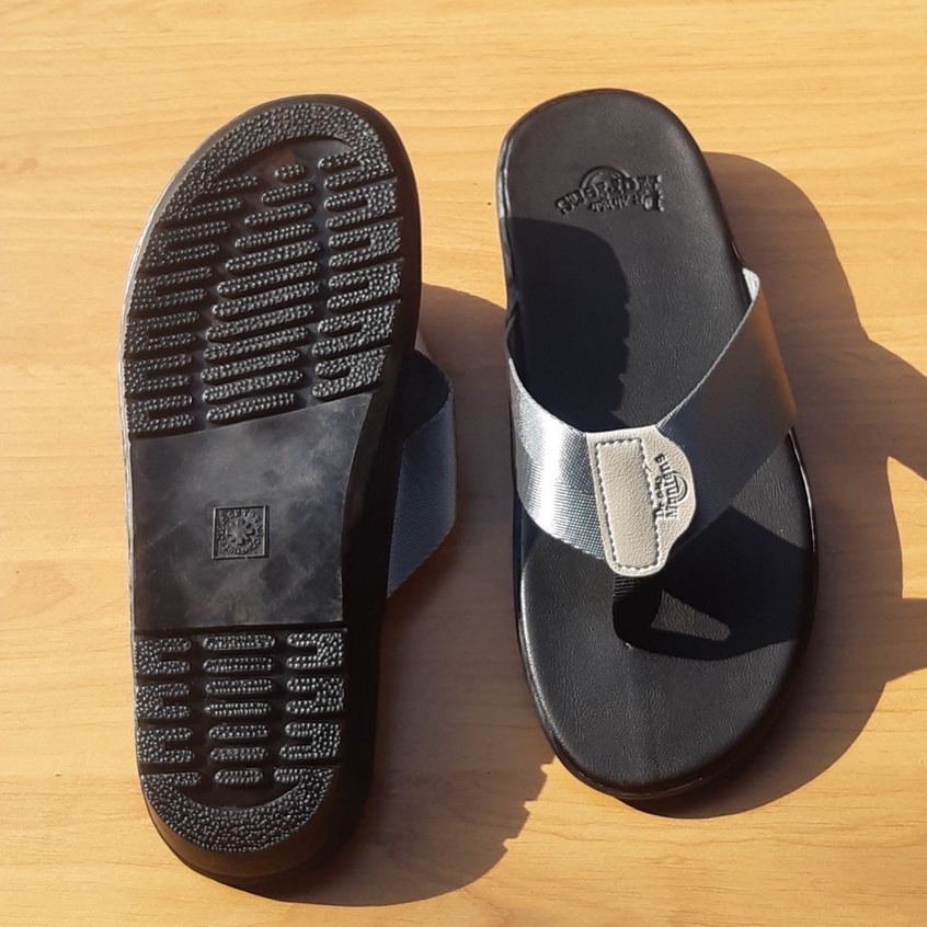 Dép nam xỏ ngón dr , dép lào dr lịch lãm 2 màu đen và xám , dép kẹp nam dr cao cấp .