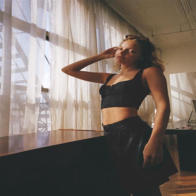 Quần ngắn giả da lưng cao thiết kế quyến rũ dành cho nữ  | BigBuy360 - bigbuy360.vn