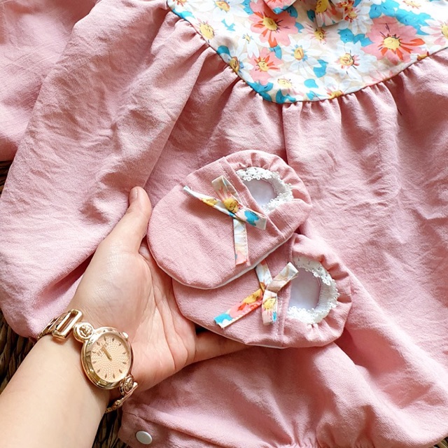 Body tay phồng phối hoa ngực | BigBuy360 - bigbuy360.vn