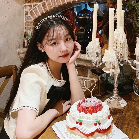 Áo Sơ Mi cổ nơ viền ziczac khuy ngọc tiểu thư 129