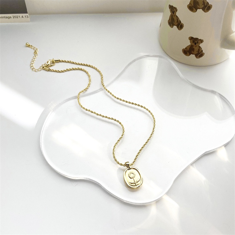 Dây Chuyền Mặt Hình Hoa Hướng Dương Phong Cách Pháp Thời Trang Mới 2022 Cho Nữ F671