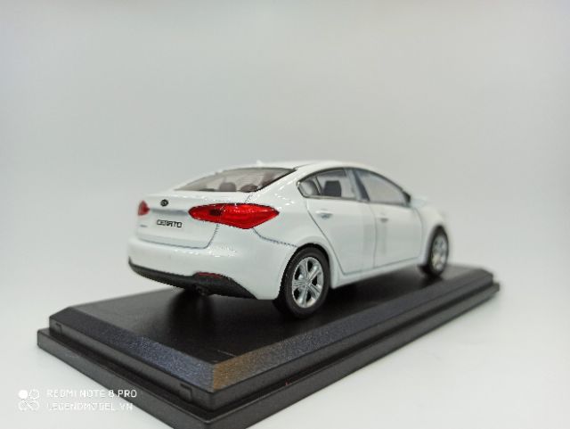 Mô hình Kia Cerato  tỷ lệ 1:38