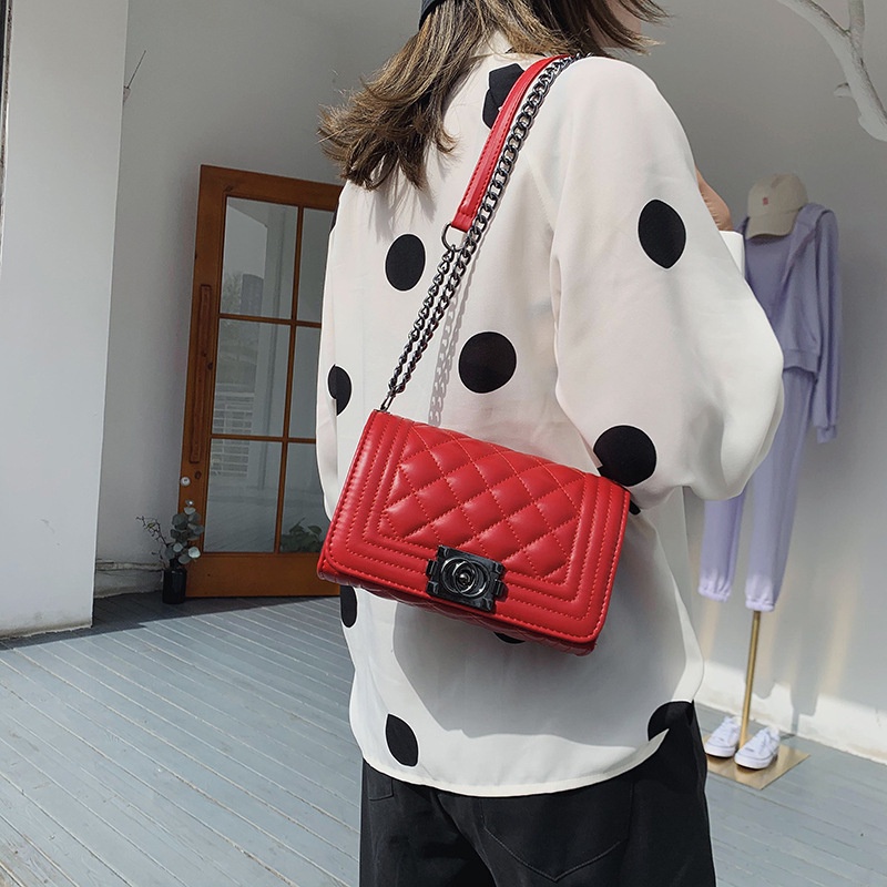 Túi đeo chéo IELGY phối dây xích phong cách retro thời trang cho nữ